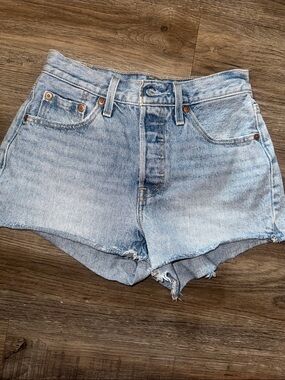 Classic Light Blue Denim  Women's Shorts Levi’s